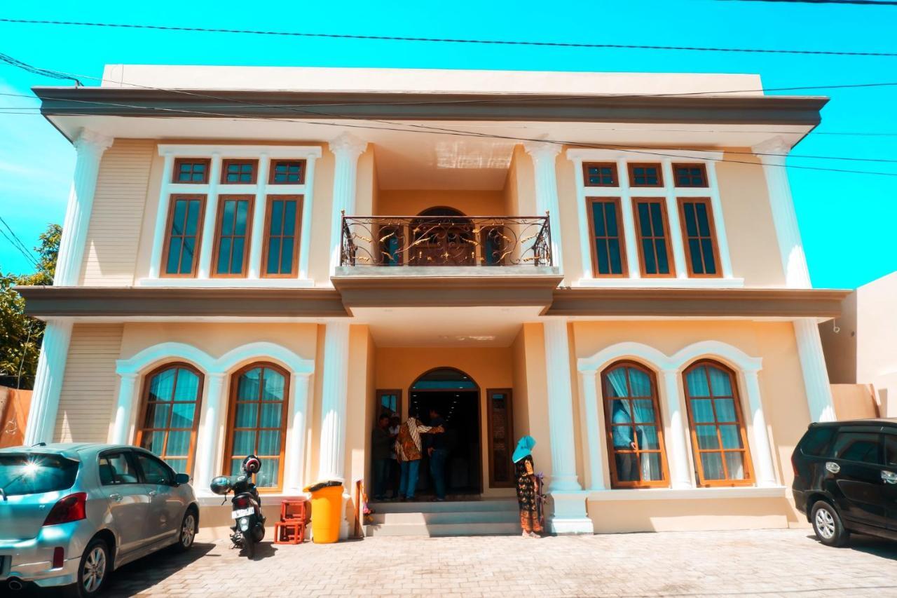 Bluefire Homestay Syariah بانيووانجى المظهر الخارجي الصورة